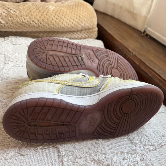 NIKE SB DUNK LOWS - Picture 5 of 6